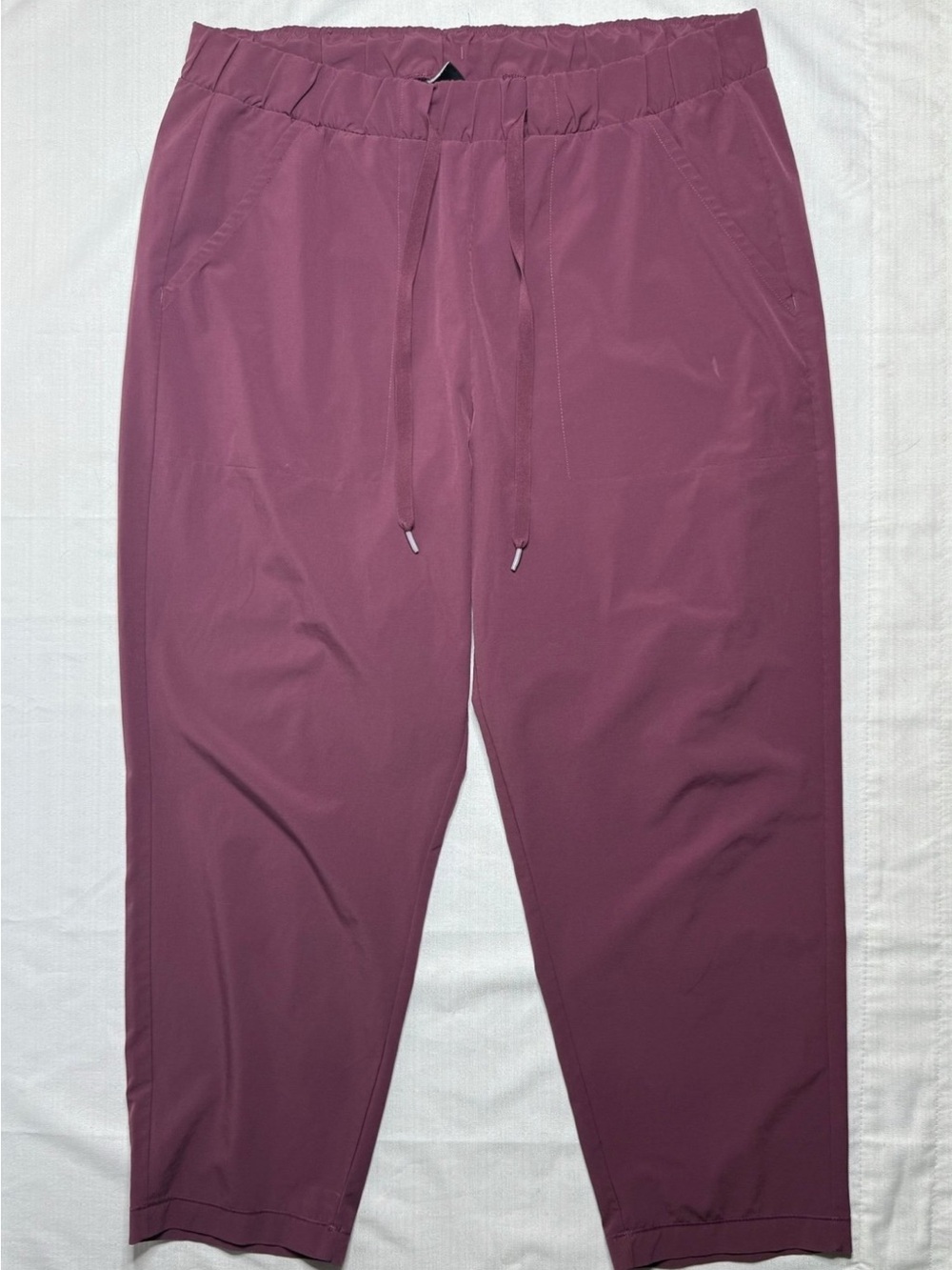Under Armour Women's Unstoppable Ankle Loose Pants Maroon Size XL